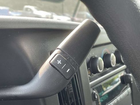 Used 2025 Chevrolet Express 2500 w/ Driver Convenience Package RWD image 30