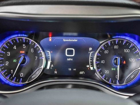 New 2026 Chrysler Pacifica Pinnacle image 23