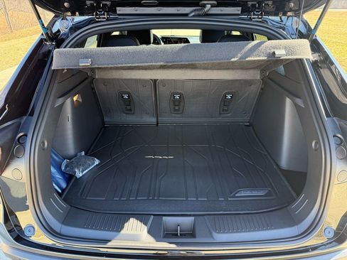 New 2026 Chevrolet Trax RS w/ Sunroof Package image 5