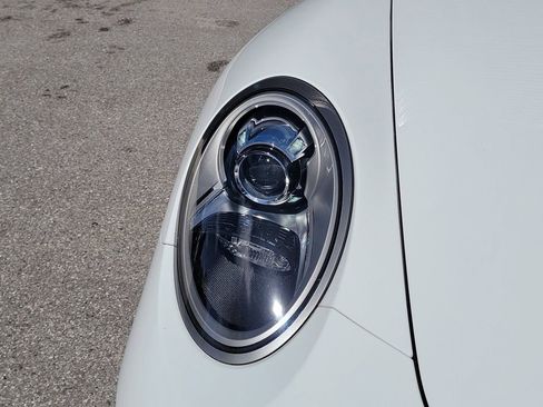 Certified 2018 Porsche 911 Carrera image 15