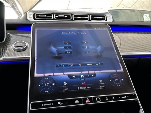 Used 2022 Mercedes-Benz S 500 4MATIC w/ AMG Line Package image 34