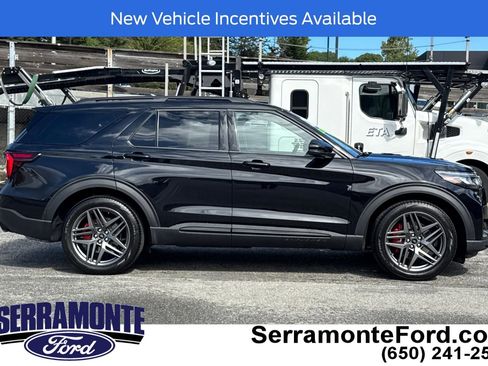 Used 2026 Ford Explorer ST w/ Sun And Sound Package AWD/4WD image 3