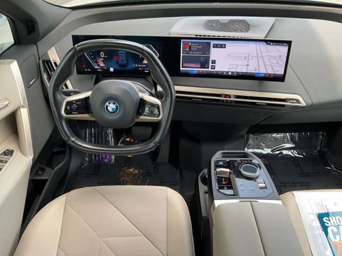 Used 2024 BMW iX xDrive50 w/ Premium Package AWD/4WD image 33