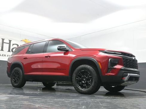 New 2026 Chevrolet Traverse Z71 w/ Driver Confidence Package image 2