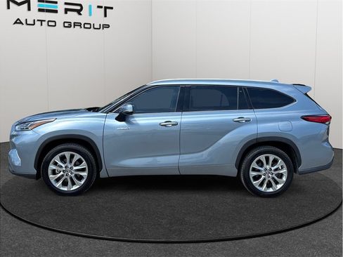 Used 2021 Toyota Highlander Limited FWD image 5