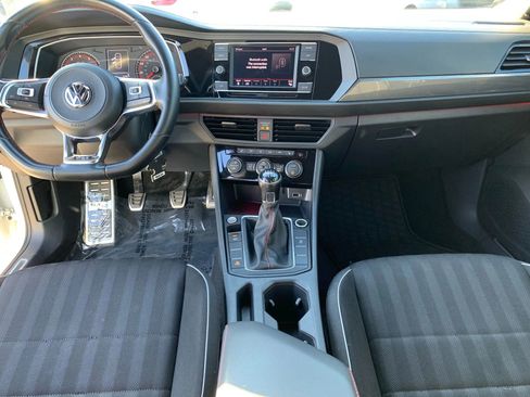 Used 2019 Volkswagen Jetta GLI image 11
