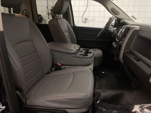 Used 2018 RAM 1500 Tradesman AWD/4WD image 19