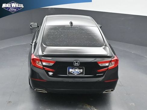 Used 2018 Honda Accord Sport image 14