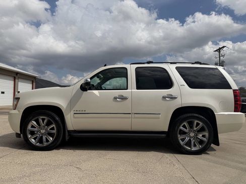 Used 2011 Chevrolet Tahoe LTZ image 2