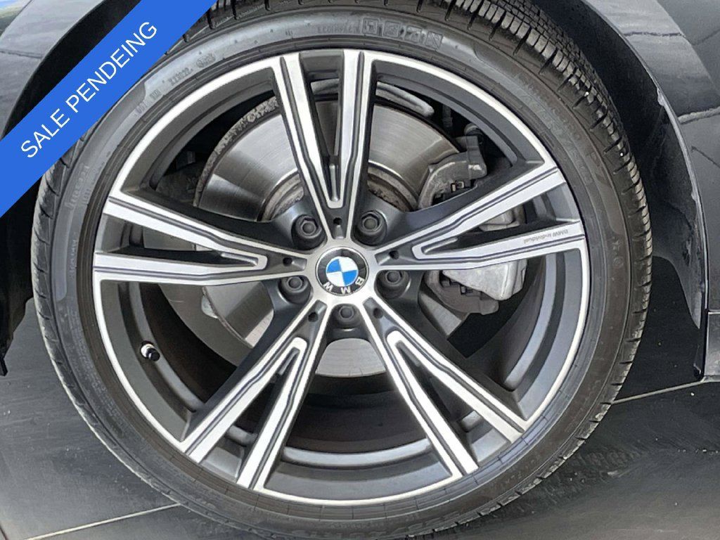 Used 2024 BMW 330i xDrive Sedan w/ Premium Package AWD/4WD image 12