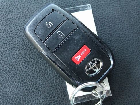 Used 2024 Toyota Tacoma TRD Off-Road image 26