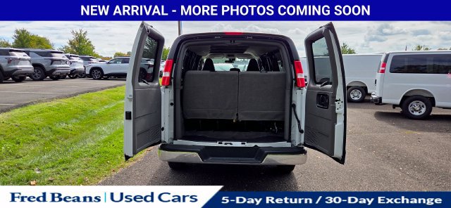 Used 2025 Chevrolet Express 3500 LT w/ LT Preferred Equipment Group RWD image 10