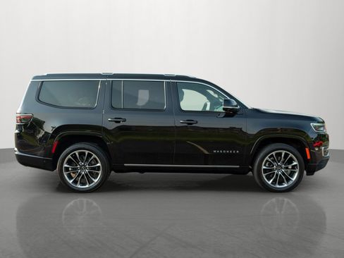 Used 2023 Jeep Wagoneer Series III w/ Premium Group I AWD/4WD image 8