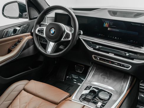 Used 2026 BMW X7 xDrive40i w/ M Sport Package AWD/4WD image 28