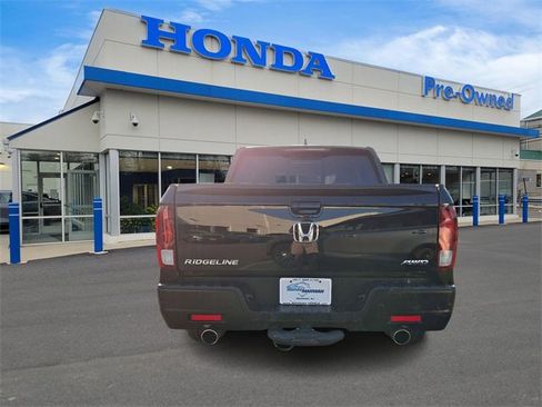 Certified 2022 Honda Ridgeline Black Edition image 5