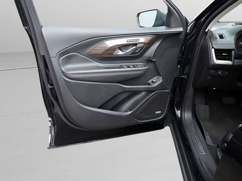 Used 2021 GMC Terrain Denali w/ Denali Premium Package image 15