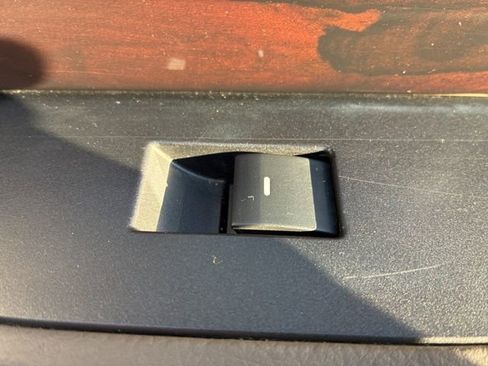 Used 2016 Lincoln Navigator Reserve image 28