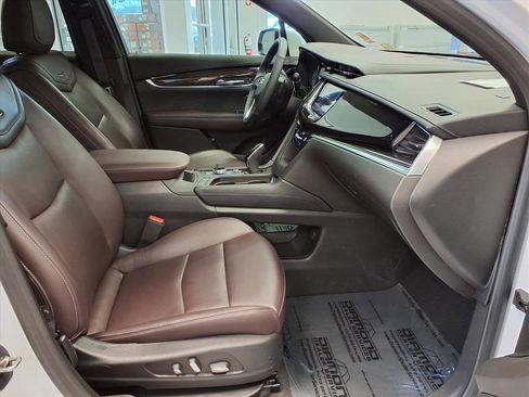 Certified 2022 Cadillac XT6 Premium Luxury image 10