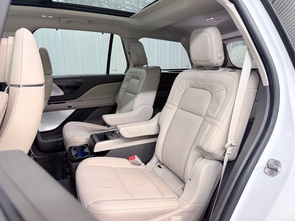 Used 2020 Lincoln Aviator Reserve w/ Equipment Group 202A AWD/4WD image 36