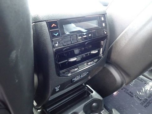 Certified 2023 Jeep Grand Cherokee L Overland image 19