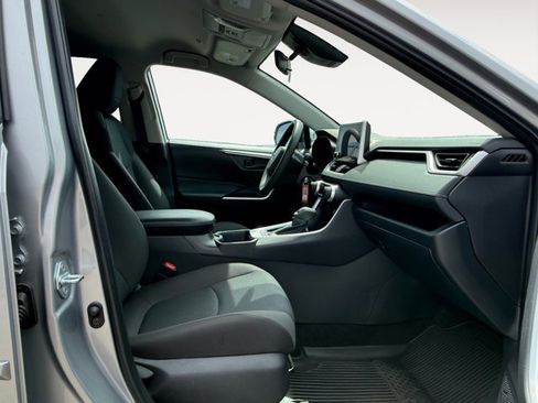 Certified 2025 Toyota RAV4 LE image 17