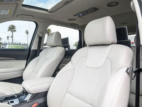 Used 2022 Kia Telluride EX w/ EX Premium Package AWD/4WD image 17