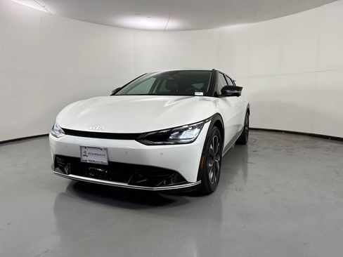 Used 2023 Kia EV6 Wind w/ Wind Technology Package AWD/4WD image 2