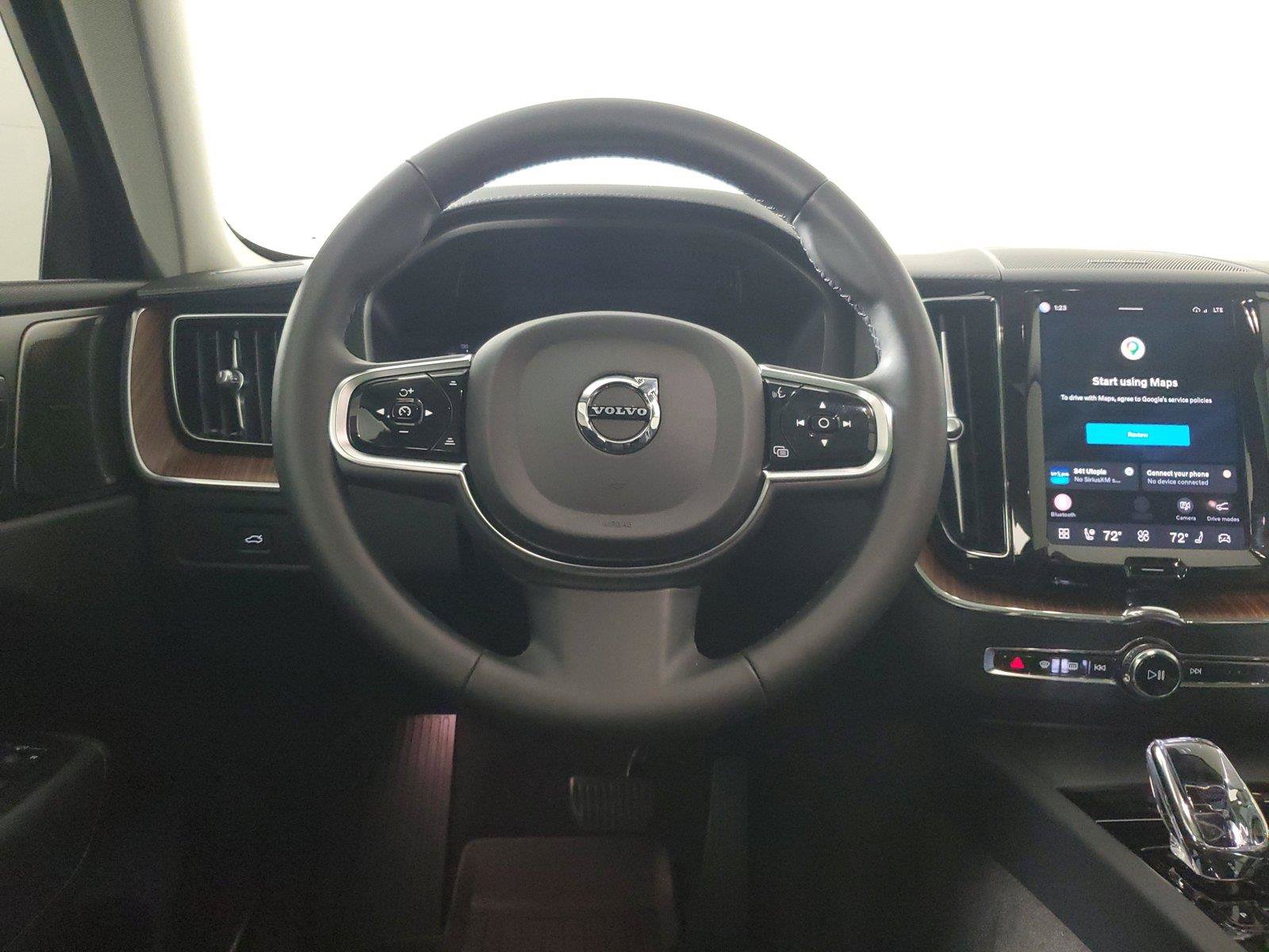 Used 2024 Volvo XC60 B5 Ultimate AWD/4WD image 16