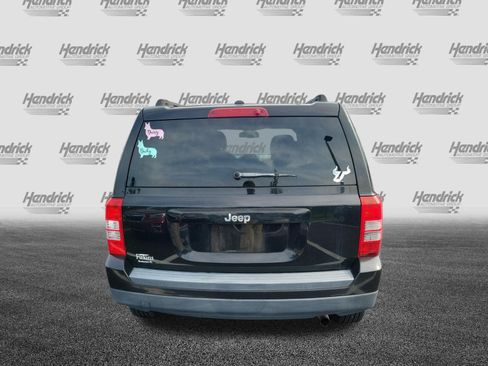 Used 2016 Jeep Patriot Sport w/ Power Value Group FWD image 9