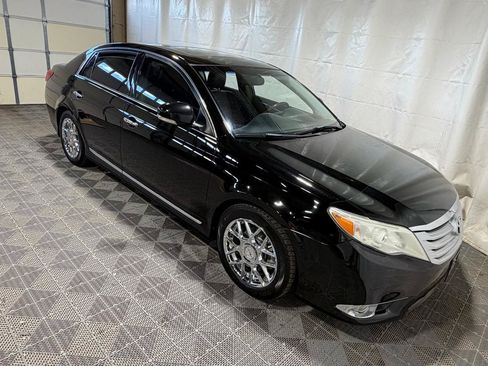 Used 2011 Toyota Avalon Limited FWD image 10