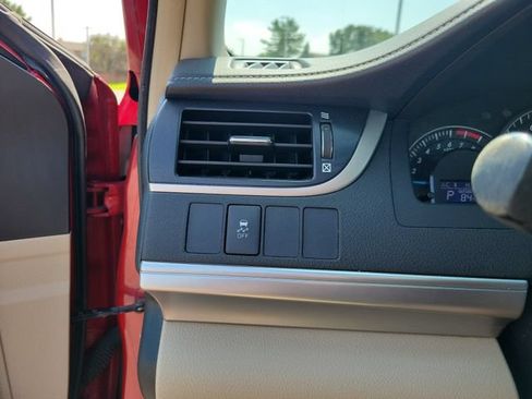 Used 2013 Toyota Camry LE FWD image 18