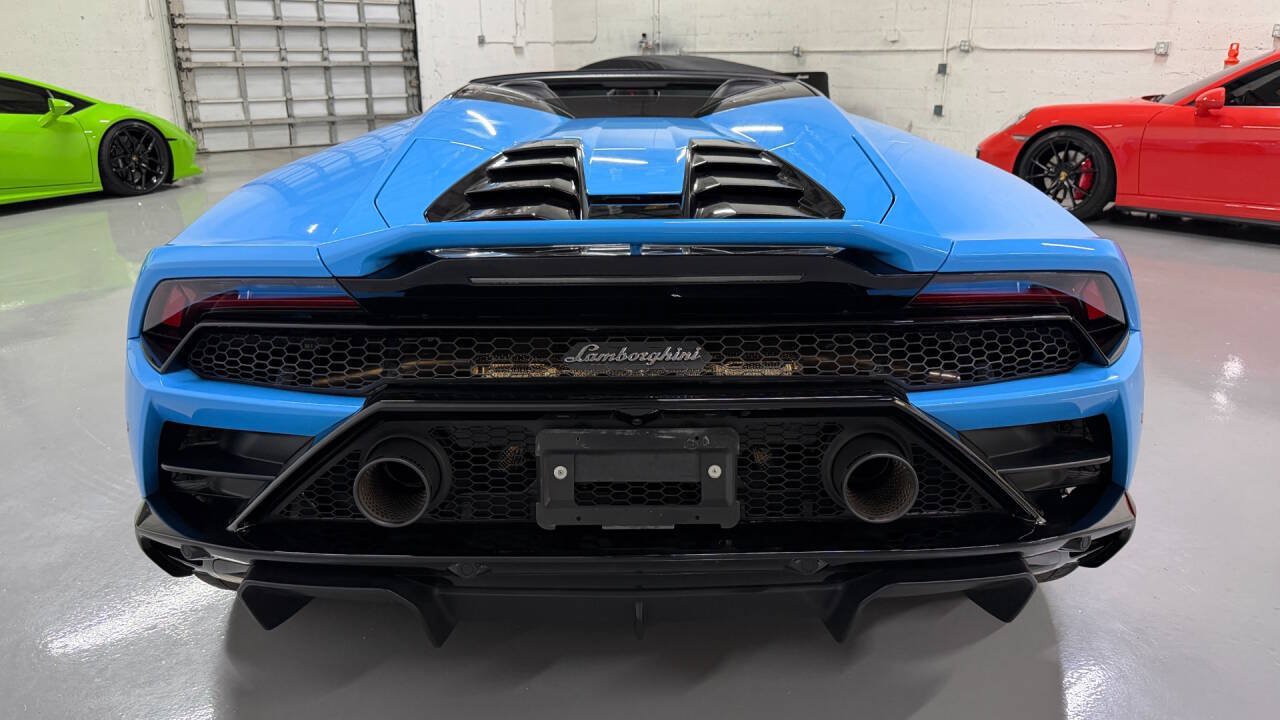 Used 2020 Lamborghini Huracan EVO RWD image 22