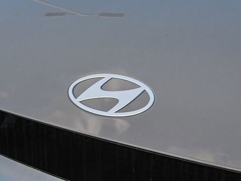 New 2026 Hyundai Ioniq 5 SE image 13