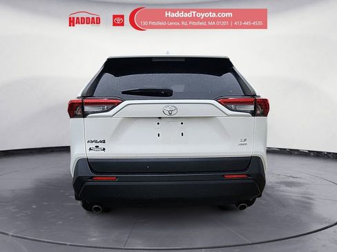 Certified 2021 Toyota RAV4 LE image 4
