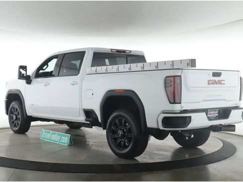 Used 2026 GMC Sierra 2500 AT4 w/ AT4 Preferred Package AWD/4WD image 8