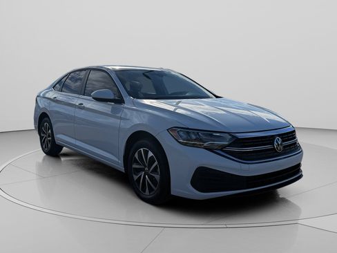 Used 2024 Volkswagen Jetta S image 7