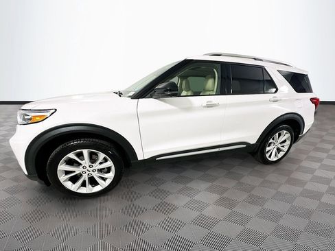 Used 2022 Ford Explorer Platinum w/ Equipment Group 601A AWD/4WD image 6