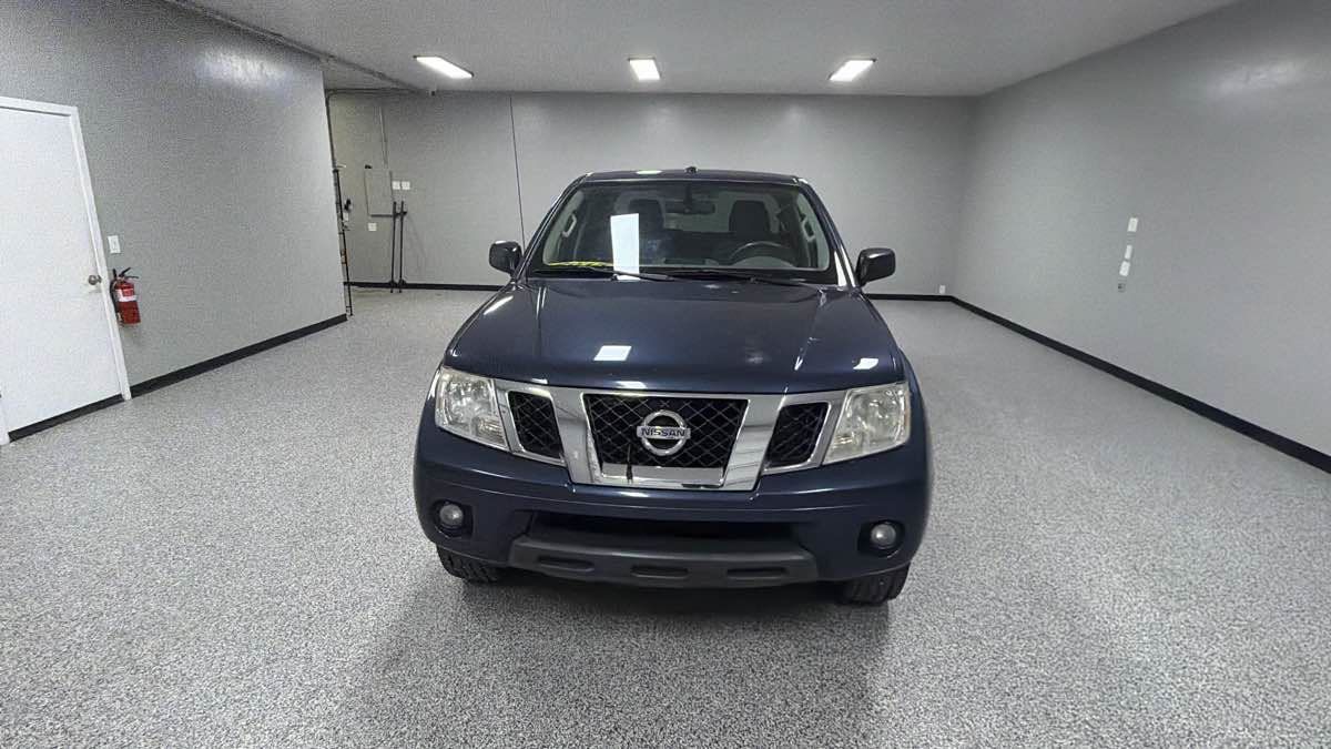 Used 2015 Nissan Frontier SV w/ SV Value Truck Package RWD image 8