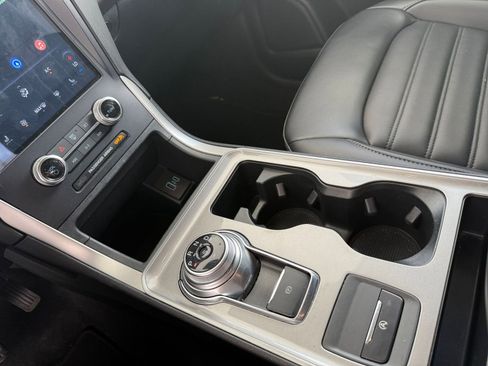 Used 2024 Ford Edge SEL image 41