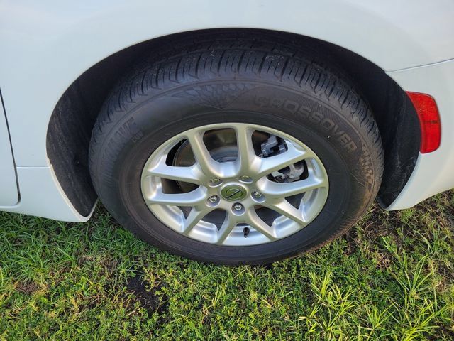 Used 2024 Chrysler Pacifica Touring-L FWD image 6