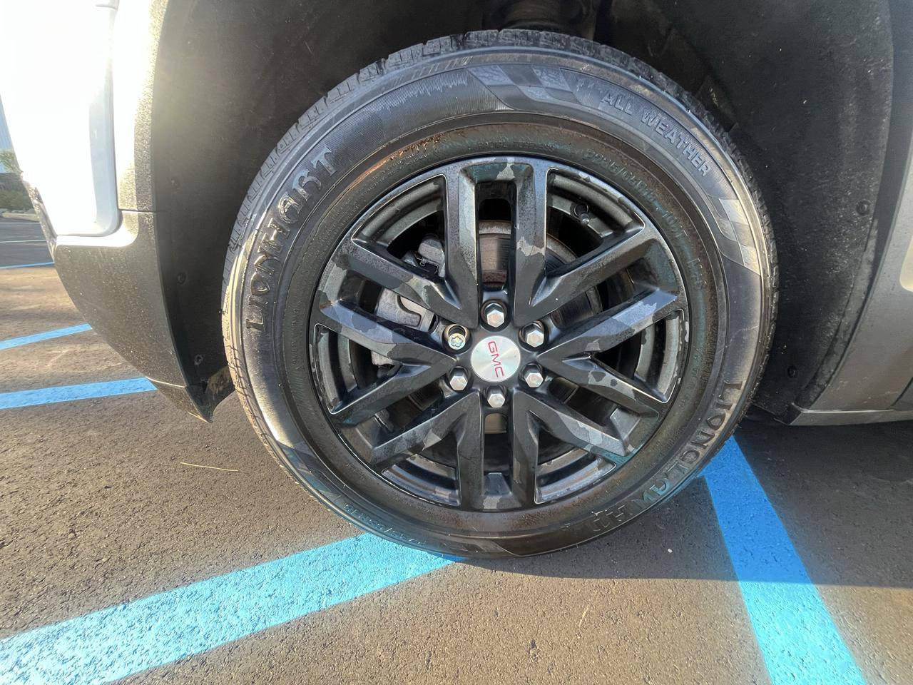 Used 2019 GMC Acadia SLT w/ LPO, Cargo Package AWD/4WD image 17