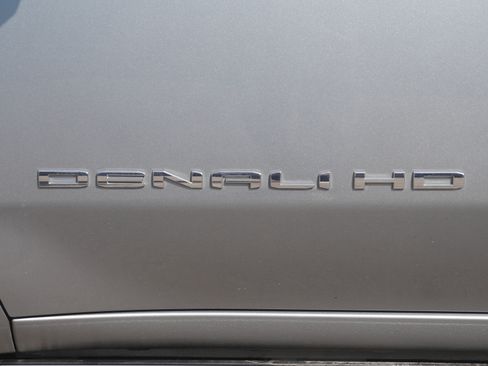 Used 2024 GMC Sierra 2500 Denali Ultimate AWD/4WD image 17