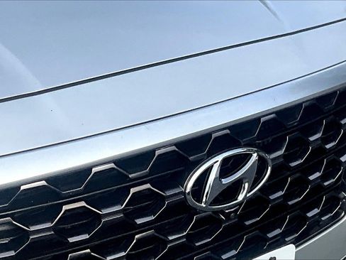 Used 2019 Hyundai Santa Fe AWD image 25