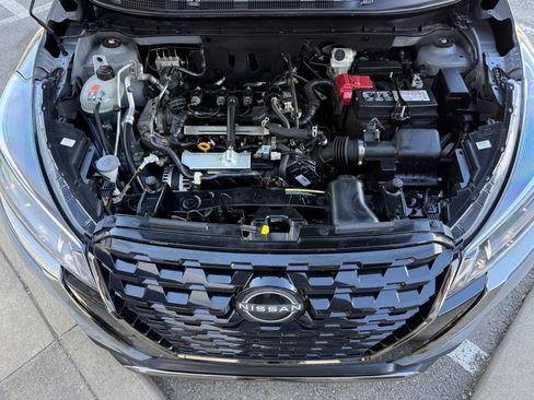 Used 2023 Nissan Kicks SR w/ SR Premium Package FWD image 34