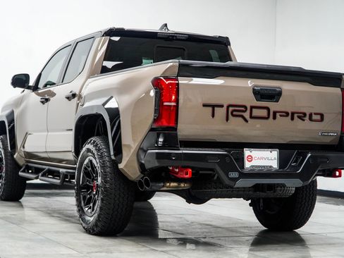 Used 2025 Toyota Tacoma TRD Pro AWD/4WD image 10