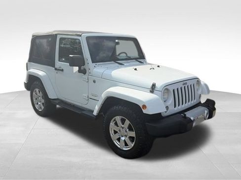 Used 2014 Jeep Wrangler Sahara w/ Connectivity Group AWD/4WD image 23
