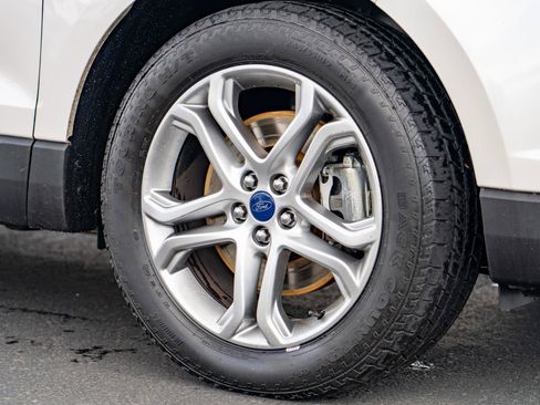 Used 2016 Ford Edge Titanium AWD/4WD image 6