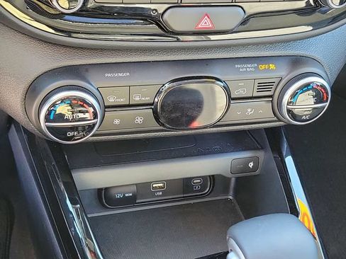 Used 2025 Kia Soul EX FWD image 19