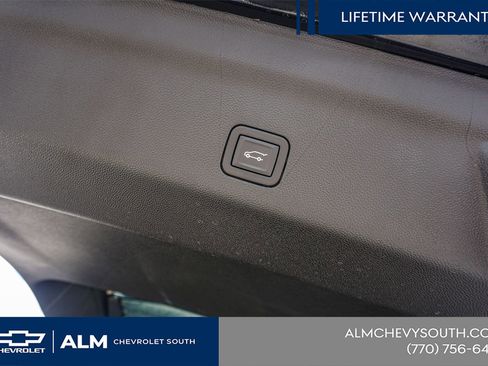 New 2025 Chevrolet Suburban Premier AWD/4WD image 25