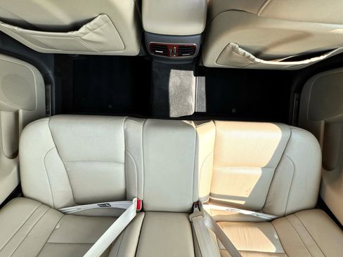 Used 2012 Hyundai Genesis 3.8 image 33